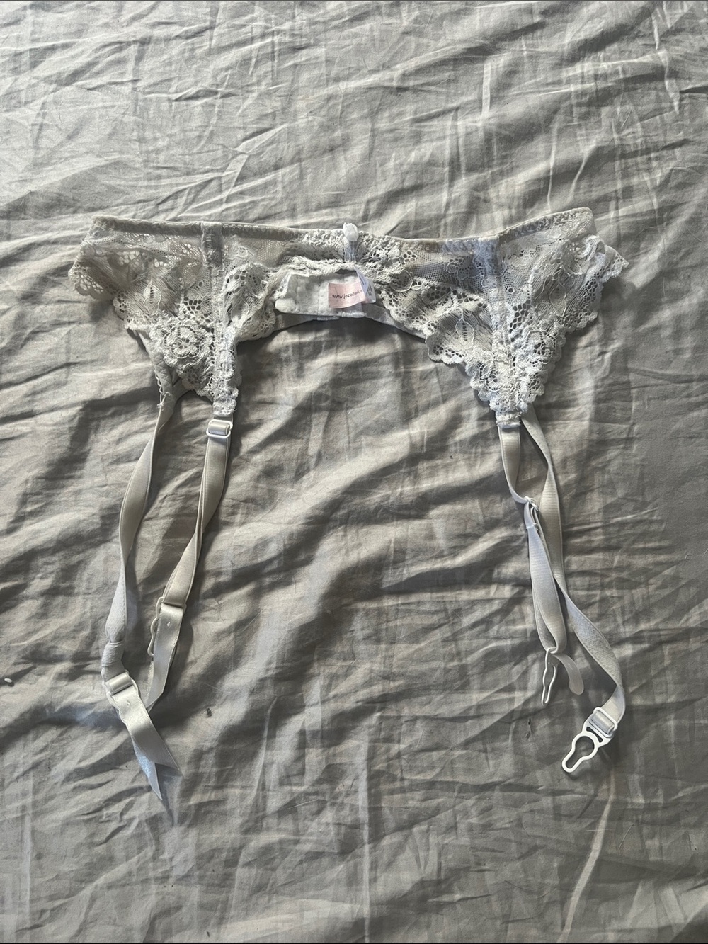LACE WHITE GARTER BELT